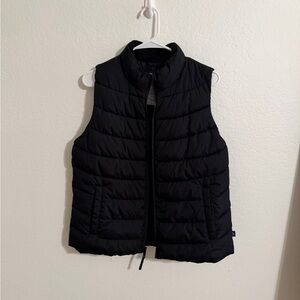 Gap light puff vest-size medium